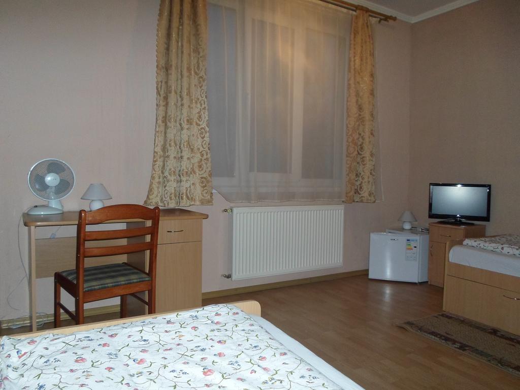 Piroshka Hotel Береговое Экстерьер фото